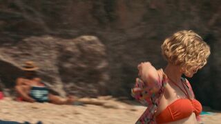 Elena Kampouris great - My Big Fat Greek Wedding 3 (2023) adult beach episode