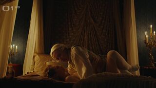Lucie Steflova, Jana Kvantikova nude ⭐ Marie Terezie e05 (2022)