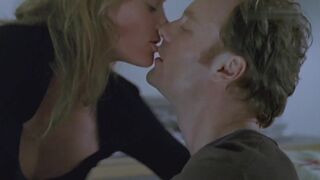 Sensual Blonde Scene ⭐ Silke Bodenbender topless ⭐ Mitte 30 (2007) Short Video