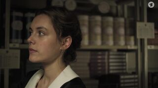 Valerie Stoll topless ⭐ Eldorado KaDeWe (2021)