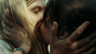 Celebrity Lesbian Kiss Scenes Laetitia Casta hot, Clémence Poésy sexy ⭐ Beyond the Horizon (2019)