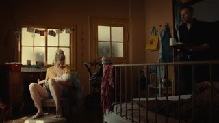 Lactation scene ⭐ Hilde Dalik ⭐ Alles finster (2022)