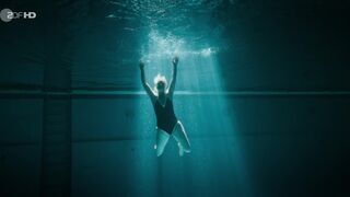 Julia Richter, Annette Frier sexy lesbian scene ⭐ Ella Schon (2022) s05e02