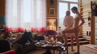 Carole Weyers naked ⭐ La maison (2022)