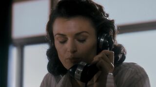 Lyne Renee sexy, Vanessa Flamez hot – The Hessen Affair (2009)