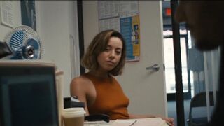 Aubrey Plaza sexy - Emily the Criminal (2022)