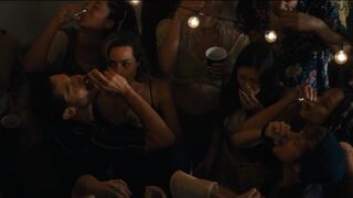 Aubrey Plaza sexy - Emily the Criminal (2022)