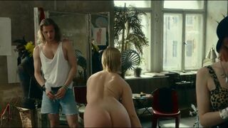 Marlene Burow nude, Sira Topic, Leni Rabbel nude ⭐ In einem Land, das es nicht mehr gibt (2022)