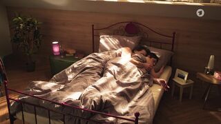 Katharina Nesytowa nackte - In aller Freundschaft - Die jungen Ärzte (2020) Short Adult Video