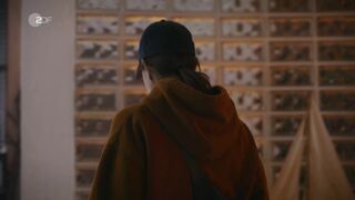 Franziska Hartmann nude, Lene Oderich sex scenes - Neuland (2022) s01-e02