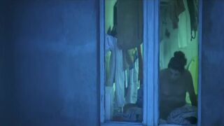 Malgorzata Neumann, Anna Bielecka sex - Korytarz (2004) lusty & peeping video