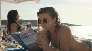 Juliette Delacroix naked, Marie-Camille Soyer topless - Une histoire d'amour (2022)