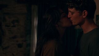 Ariane Labed nude ⭐ Avant l'effondrement (2023)