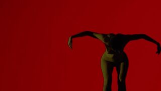 Marisol Cal y Mayor naked on stage ⭐ Descarnado (2020)