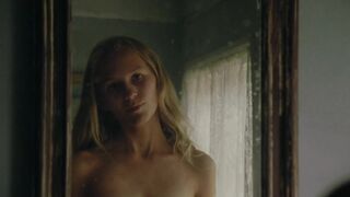 Flora Ofelia Hofmann Lindahl sexy ⭐ As in Heaven (2021)