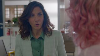 Natalia de Molina, Malena Alterio, Toni Acosta hot - Mirror Mirror (2022)