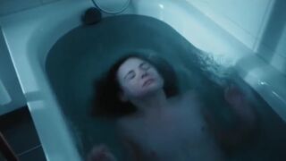 Sex Scene ⭐ Josefine Preuss nude ⭐ Dein Leben gehört mir (2019)