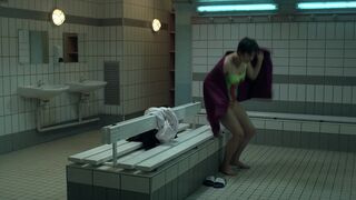 Louise Blachere naked - Naissance des pieuvres (2007) full frontal