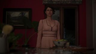 Jessie Buckley nude thriller scene in movie "Men" (2022)