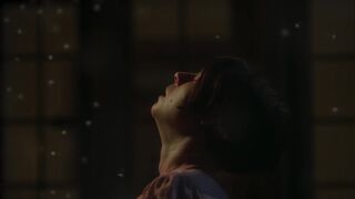 Jessie Buckley nude thriller scene in movie "Men" (2022)