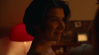 Lesbian Scenes ⭐ Giannina Fruttero sexy, Meritxell Calvo, Carla Linares hot ⭐ Smiley  (2022) s01-e04-07