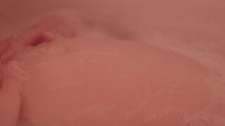 Auréliane Camps nudity - Gestation S (2020)