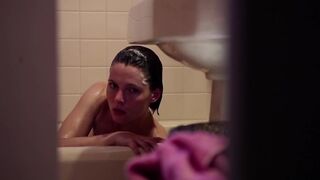 BathRoom Scene with Amy Seimetz nude - Bitter Feast (2010)