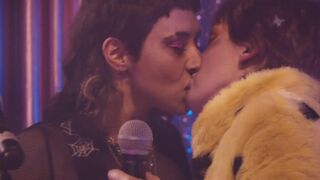 Lesbian Scenes Rocío Saiz nude, Zaida Carmona, Aroa Elvira nude ⭐ La amiga de mi amiga (2022)