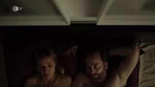 Lisa Potthoff Nude ❤️ Eine riskante Entscheidung (2022)