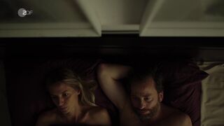 Lisa Potthoff Nude ❤️ Eine riskante Entscheidung (2022)