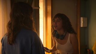 Raïka Hazanavicius, Anne Azoulay, Camille Dochez hot - The 7 Lives of Lea s01t02-06 (2022)