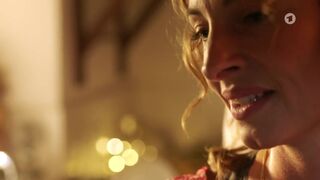 Short Sex Scene ⭐ Dagny Dewath tnude, Petra Michelle Nerette sexy ⭐ Hartwig Seeler - Im Labyrinth der Rache (2022)