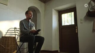 Short Sex Scene ⭐ Dagny Dewath tnude, Petra Michelle Nerette sexy ⭐ Hartwig Seeler - Im Labyrinth der Rache (2022)