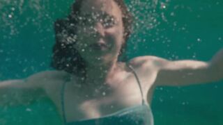 Louise Chevillotte nude ⭐ Une femme à la mer (2022)