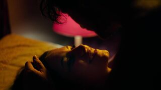 After Erotic Scenes with Almila Bagriacik topless - Nur eine Frau (2019)