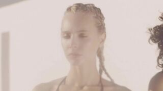 Meghan Oberholzer sexy, Genesis Canda ⭐ Iris (2020)