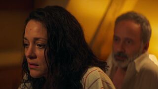 Hot bed scene ⭐ Marion Cotillard sexy ⭐ Brother and Sister (2022)