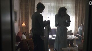 Lilly Barshy, Petra Schmidt-Schaller sex ⭐ Wendezeit (2019)