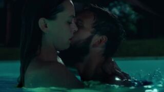 Carolien Spoor, Lisa Zweerman, Sarah Chronis sexy - The Awkward Weekend (2023) hottest movie video