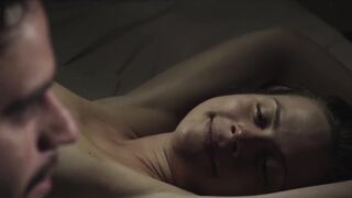 Marisol Ribeiro - Azul Marinho Preto e Branco (2010) topless episode