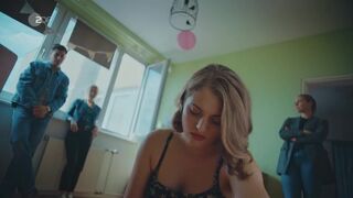 Luise Emilie Tschersich, Nicola-Rabea Langrzik nude - Blutige Anfanger (2022)