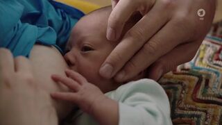 Anja Antonowicz, Wolke Hegenbarth nude ⭐ Toni, männlich, Hebamme s01e01 (2019)