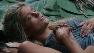 Lesbian Scenes ⭐ Erana James, Mia Healey sexy ⭐ The Wilds  (2022)