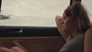 Whitney Lafleur hot, Marguerite Bouchard  nude ⭐ Comme une comète (2020)