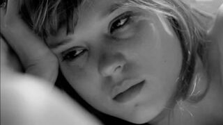Lea Seydoux nude ⭐ Petit tailleur (2010)