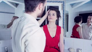 Louise Naudin nude ⭐ Les Yeux de Léna (2013)