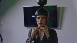 Lisa-Lena Tritscher hot ⭐ Wischen ist Macht s01e10 (2019)