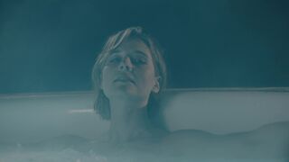 Jacuzzi Scene ⭐ Svenja Jung nude - Der Pfau (2023)