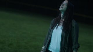 Meredith Garretson sexy ⭐ Resident Alien (2022)  s02e01