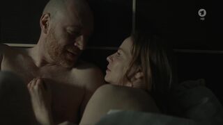 Theresa Scholze sexy ⭐ Mutterliebe - Der Usedom-Krimi (2019)